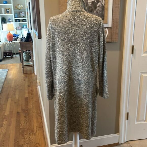 Hand Knit Gray Long Sherpa Cardigan size large - Picture 5 of 6